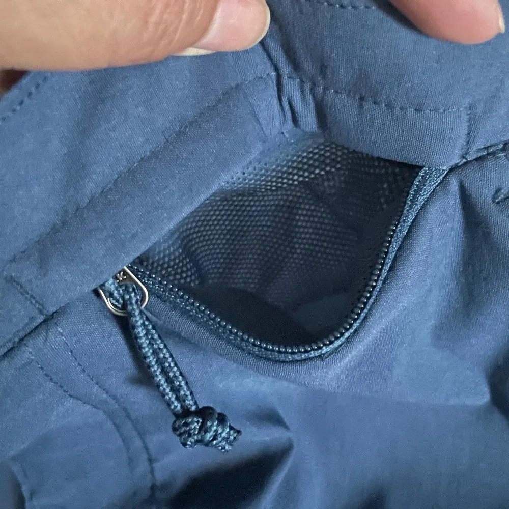 The North Face Mens 32‎ Shorts Blue Outdoor Hiking Casual stretchy Lightweight